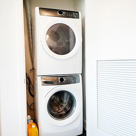 Sky-Rise Apartments Лос Анджелис Екстериор снимка