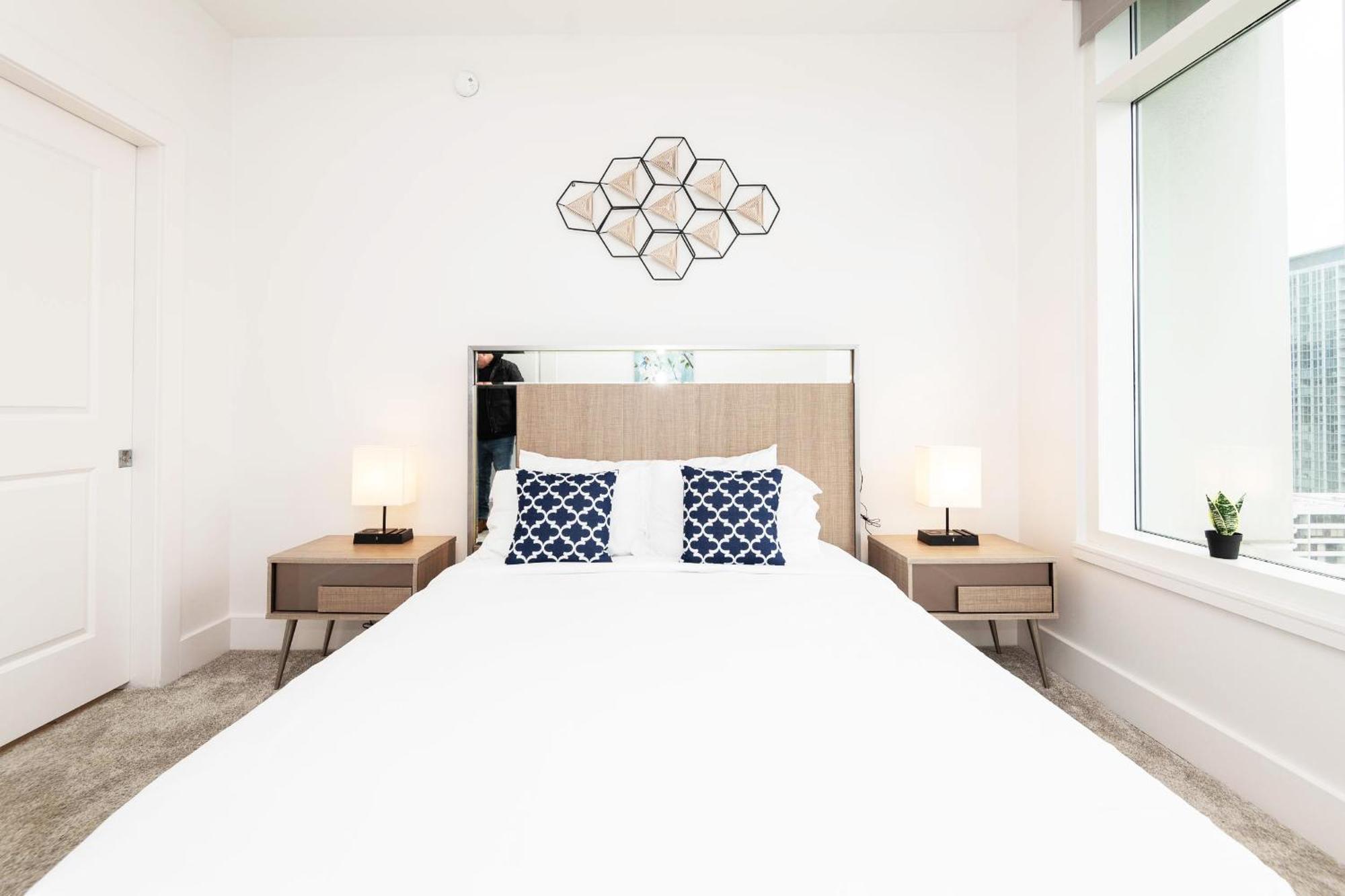 Sky-Rise Apartments Лос Анджелис Екстериор снимка