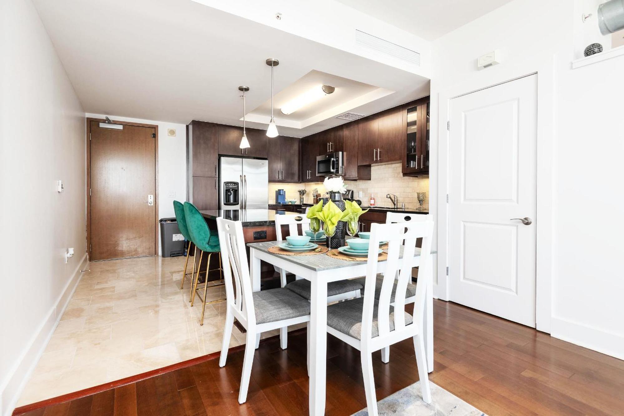 Sky-Rise Apartments Лос Анджелис Екстериор снимка